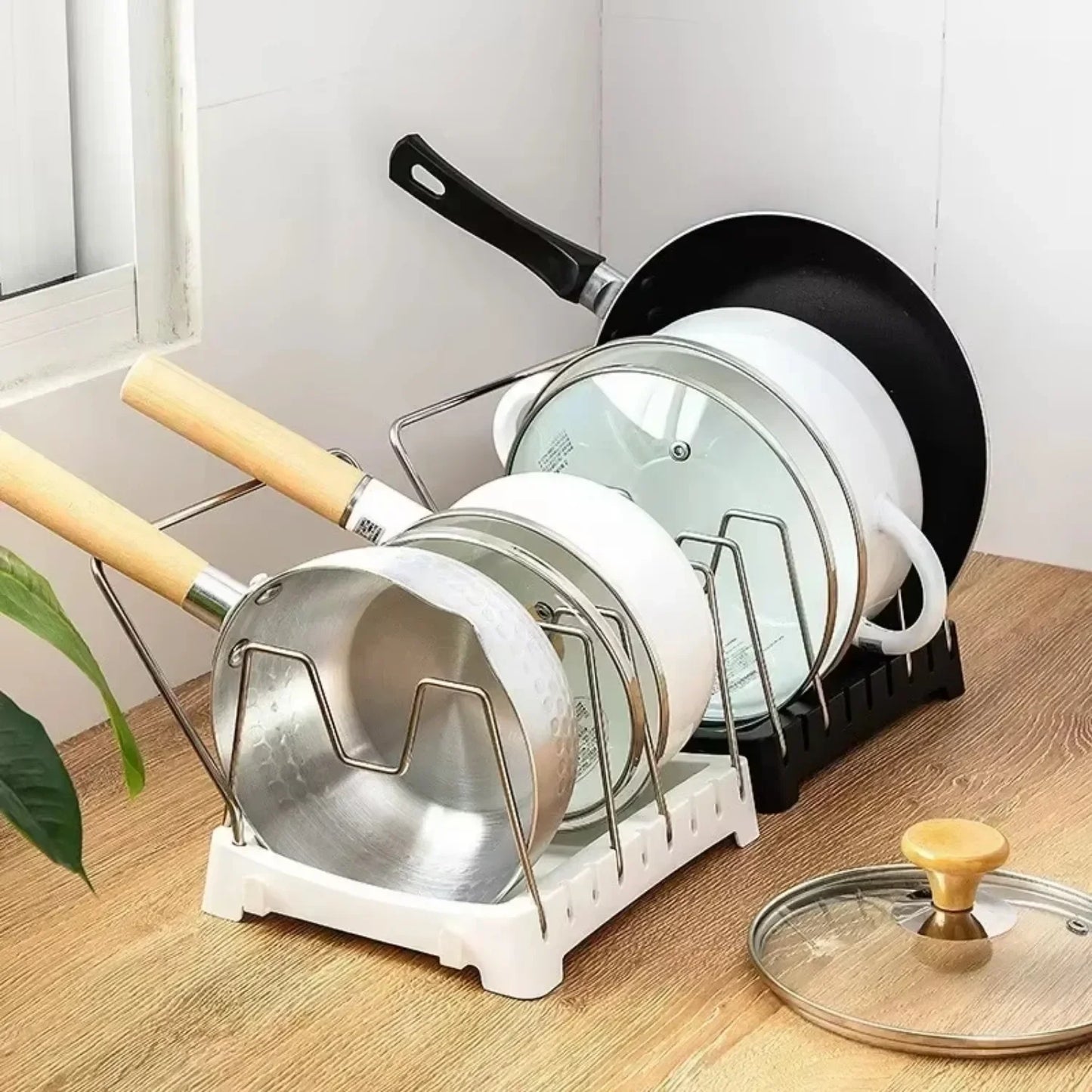 Range-poêles extensible pour placard cuisine